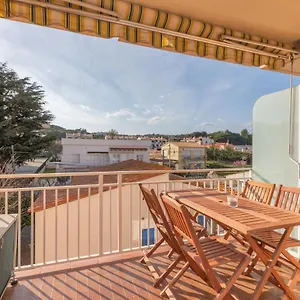https://center-sagaro-by-hauzify.topcostabravahotels.com